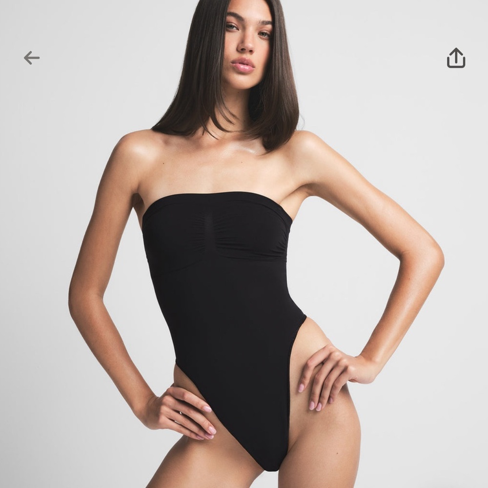 SKIMS Strapless Black Shapewear Bodysuit